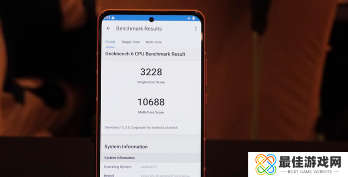 大型手游“帧数拉满” 骁龙8至尊版游戏表现强悍