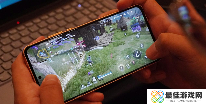 大型手游“帧数拉满” 骁龙8至尊版游戏表现强悍